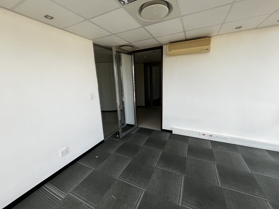 To Let commercial Property for Rent in Bo Oakdale Western Cape
